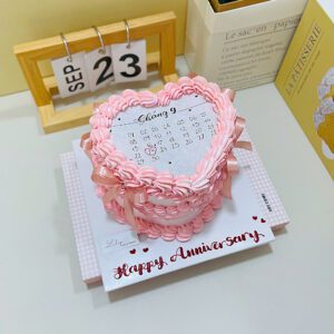 Bánh Kem Đốt Cháy Hình Trái Tim Màu Hồng DC05