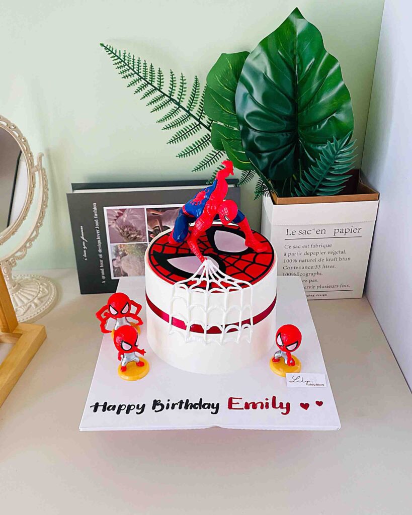 Gợi ý 15+ mẫu bánh kem đầy tháng bé trai đẹp mắt và tươi ngon 11 Bánh kem spiderman