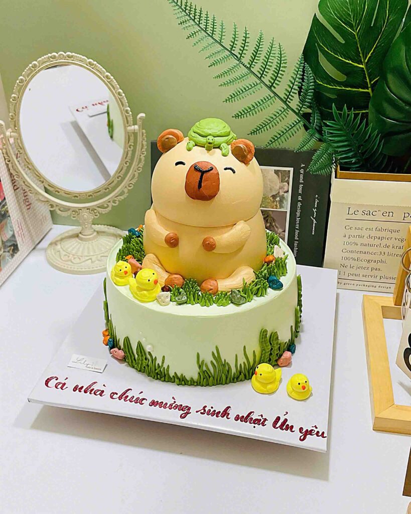 Gợi ý 15+ mẫu bánh kem đầy tháng bé trai đẹp mắt và tươi ngon 15 Bánh tạo hình Capybara bằng kem